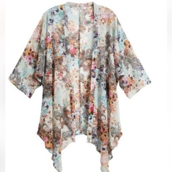 Paradigma Gwenifer Floral Kimono! - Picture 5 of 5